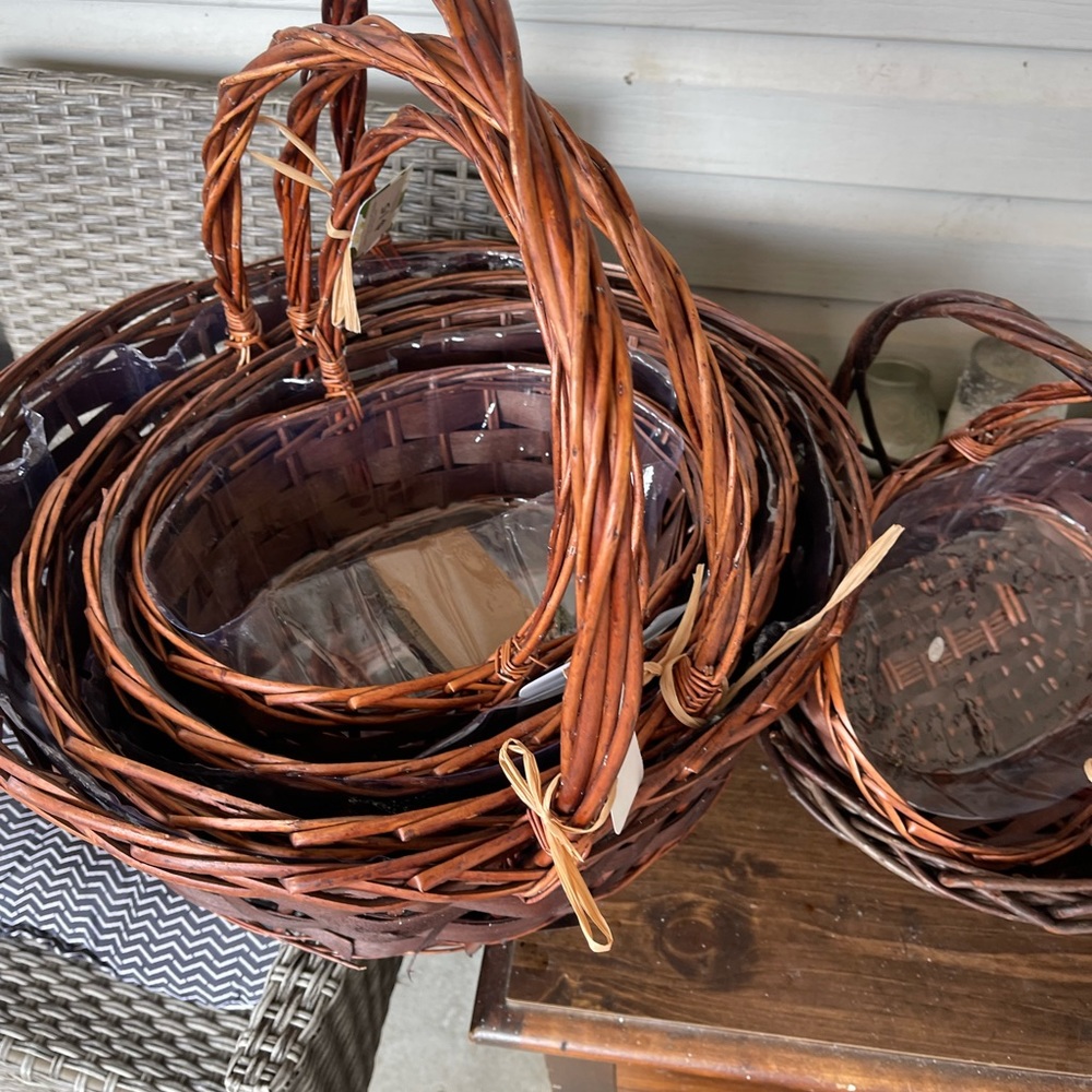 Basket overload price depends on how many and what you get a set is 3